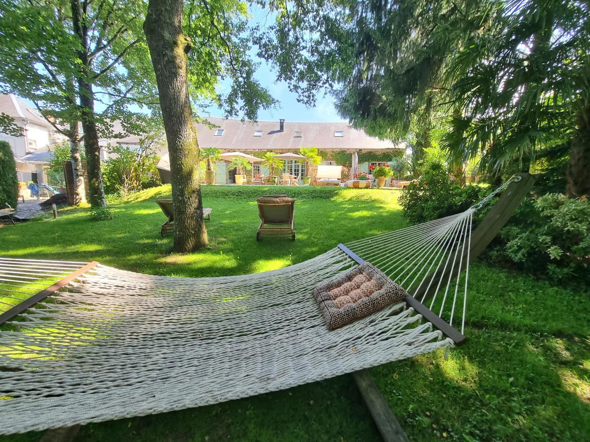 Maison d'hôtes Les jardins Saint Eloi Le Lonzac Extérieur photo