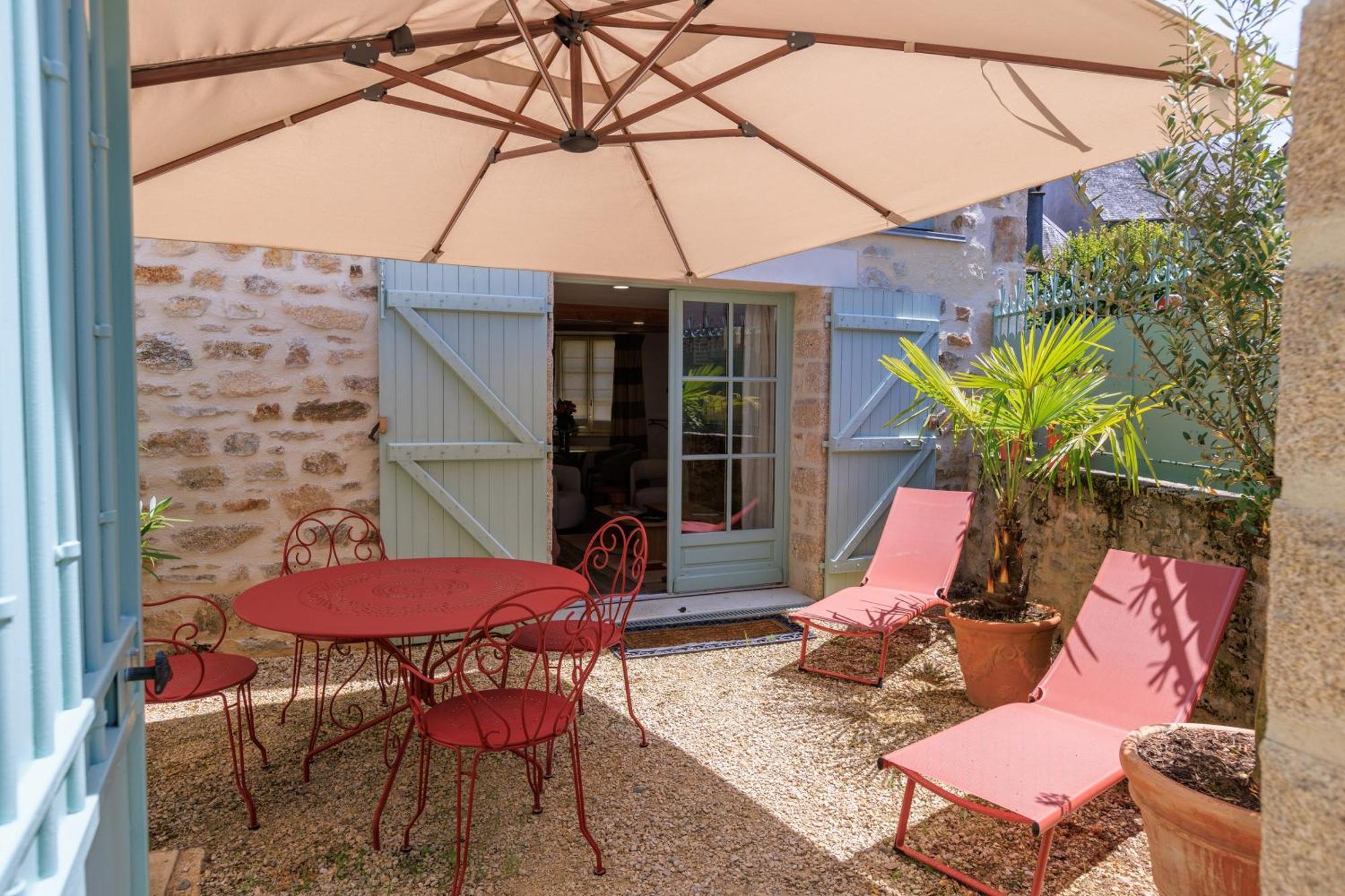 Maison d'hôtes Les jardins Saint Eloi Le Lonzac Extérieur photo
