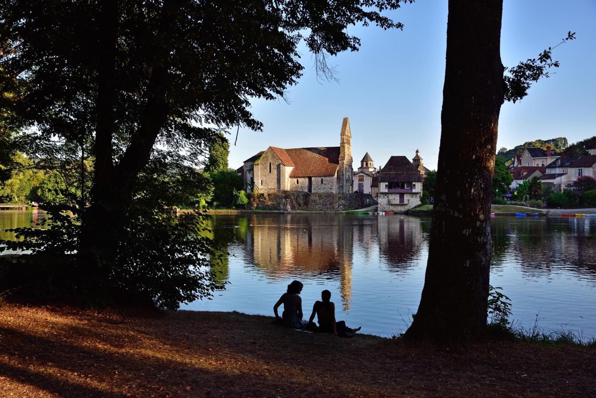 Maison d'hôtes Les jardins Saint Eloi Le Lonzac Extérieur photo